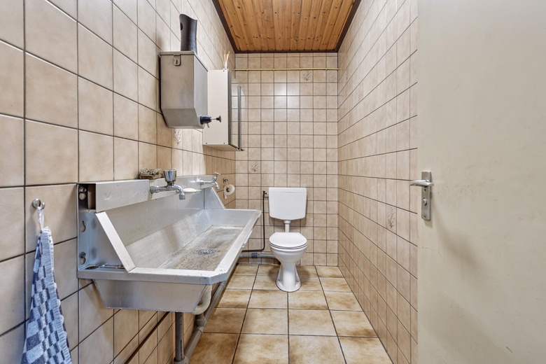 BedrijfsruimteaanTeeuwenhofweg 4 A<br/> inLeunen