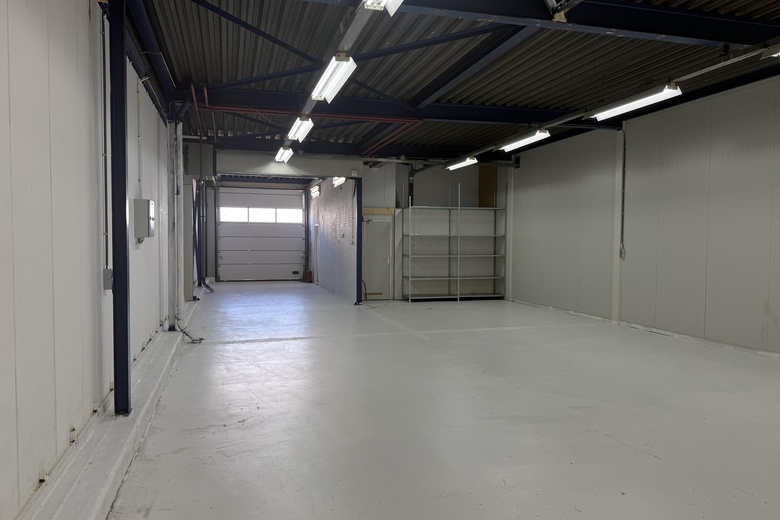 BedrijfsruimteaanRonde Tocht 18<br/> inZaandam BedrijfsruimteaanRonde Tocht 18<br/> inZaandam