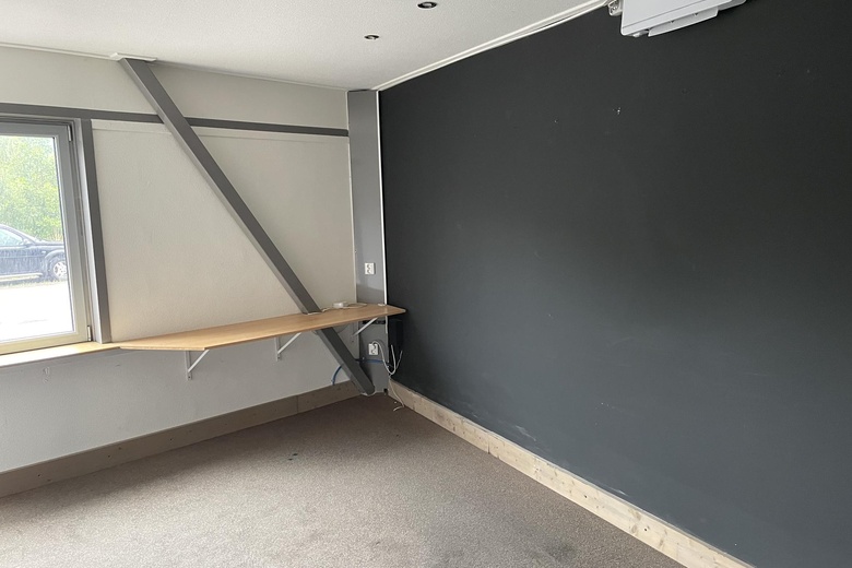 BedrijfsruimteaanBezembinder 8 a<br/> inNijkerk