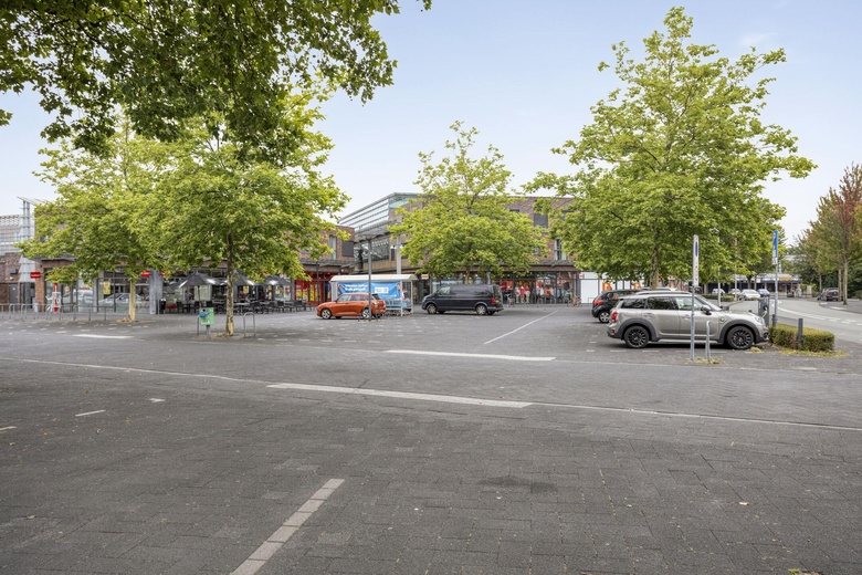 WinkelruimteaanUitslagsweg 93 3<br/> inHengelo WinkelruimteaanUitslagsweg 93 3<br/> inHengelo