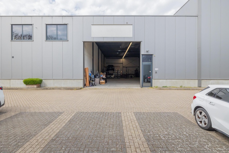 BedrijfsruimteaanIndustriekade 18 d<br/> inSassenheim