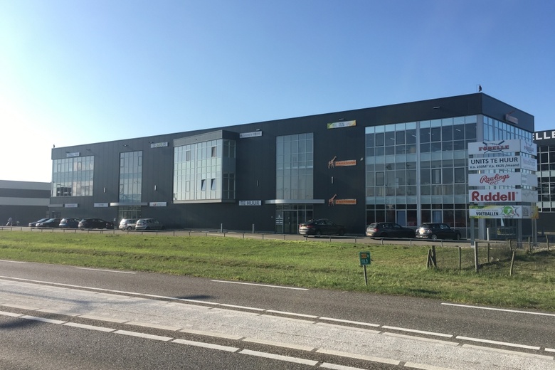 BedrijfsruimteaanMarie Curieweg 1<br/> inRoermond BedrijfsruimteaanMarie Curieweg 1<br/> inRoermond