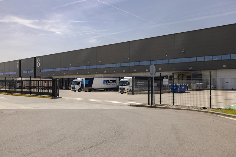 BedrijfsruimteaanWalravenlaan 9<br/> inSchiphol-Rijk BedrijfsruimteaanWalravenlaan 9<br/> inSchiphol-Rijk