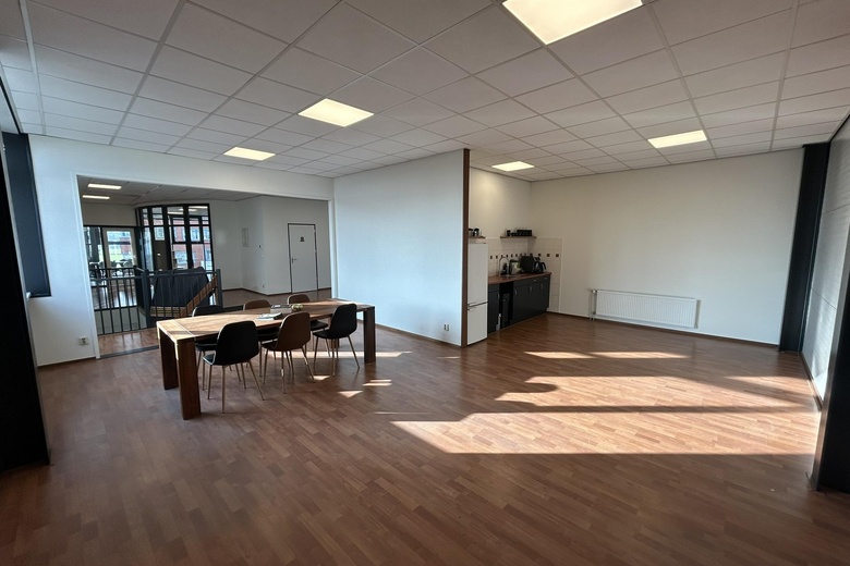 BedrijfsruimteaanOud Camp 19 c<br/> inMaasland