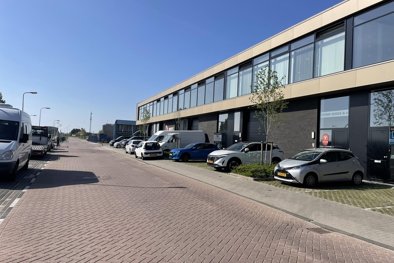 BedrijfsruimteaanLorentzstraat 15 BU5<br/> in's-Gravenzande BedrijfsruimteaanLorentzstraat 15 BU5<br/> in's-Gravenzande
