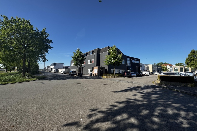 KantoorruimteaanWalnootberg 4<br/> inEemnes