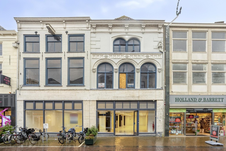 WinkelruimteaanOudestraat 86<br/> inKampen