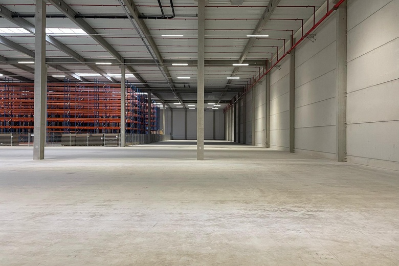 BedrijfsruimteaanRietgraaf 8<br/> inOosterhout BedrijfsruimteaanRietgraaf 8<br/> inOosterhout