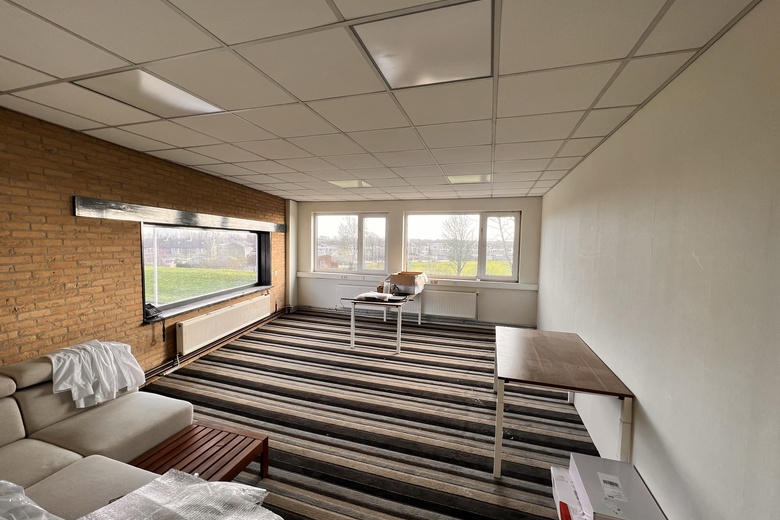 KantoorruimteaanSluisweg 11 a<br/> inLemmer KantoorruimteaanSluisweg 11 a<br/> inLemmer