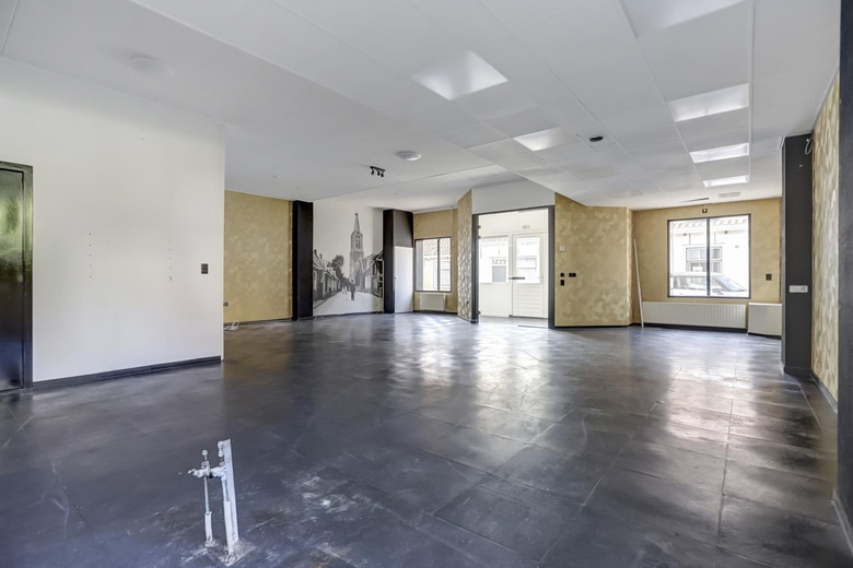 BedrijfsruimteaanJachthuisstraat 5<br/> inKloetinge BedrijfsruimteaanJachthuisstraat 5<br/> inKloetinge