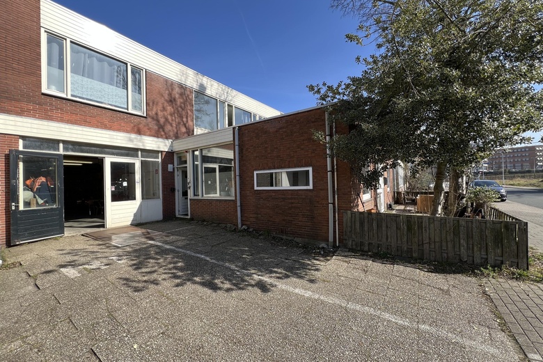 BedrijfsruimteaanAris van Broekweg 4 - 8<br/> inZaandam