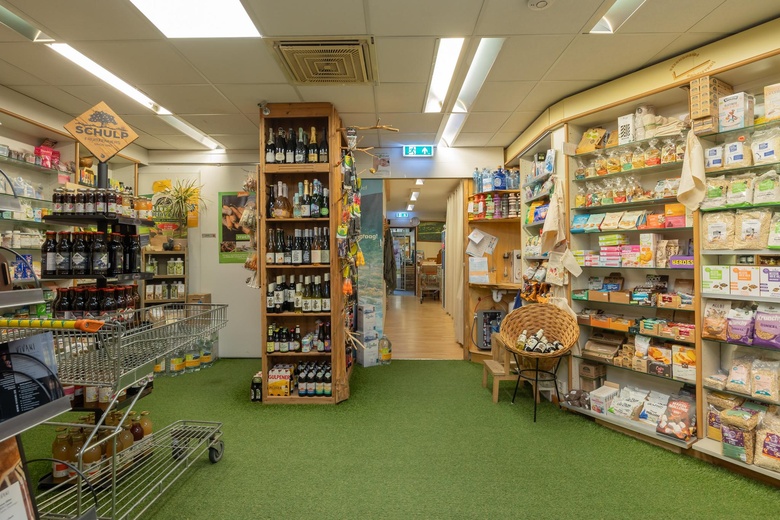 WinkelruimteaanHoofdstraat 206<br/> inSassenheim