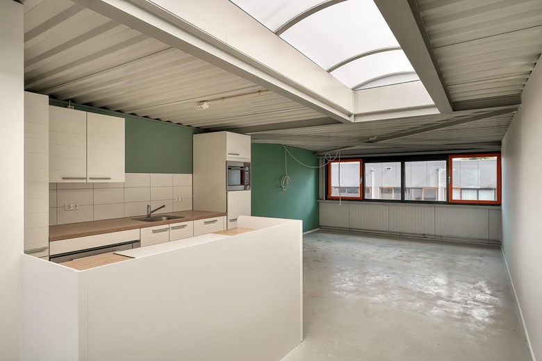 BedrijfsruimteaanIndustrieweg 28<br/> inVoorschoten BedrijfsruimteaanIndustrieweg 28<br/> inVoorschoten