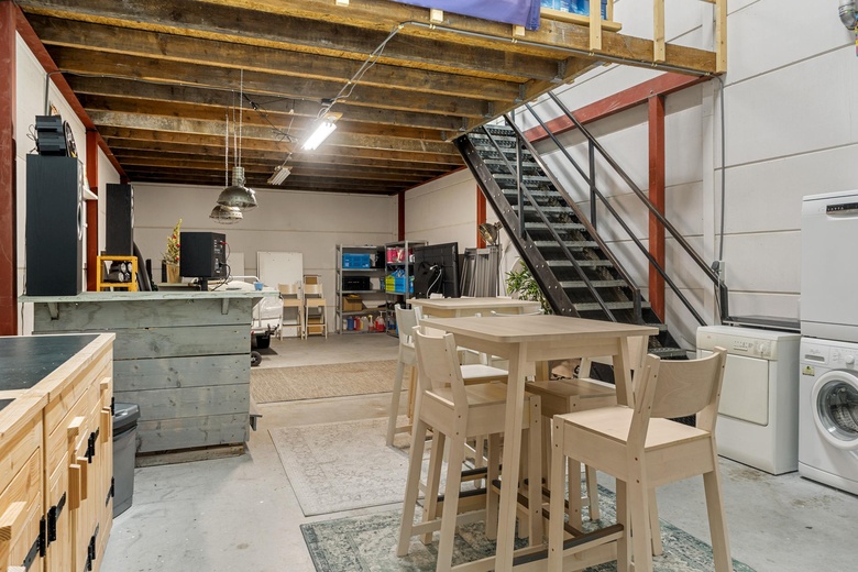 BedrijfsruimteaanExa 10<br/> inZevenaar