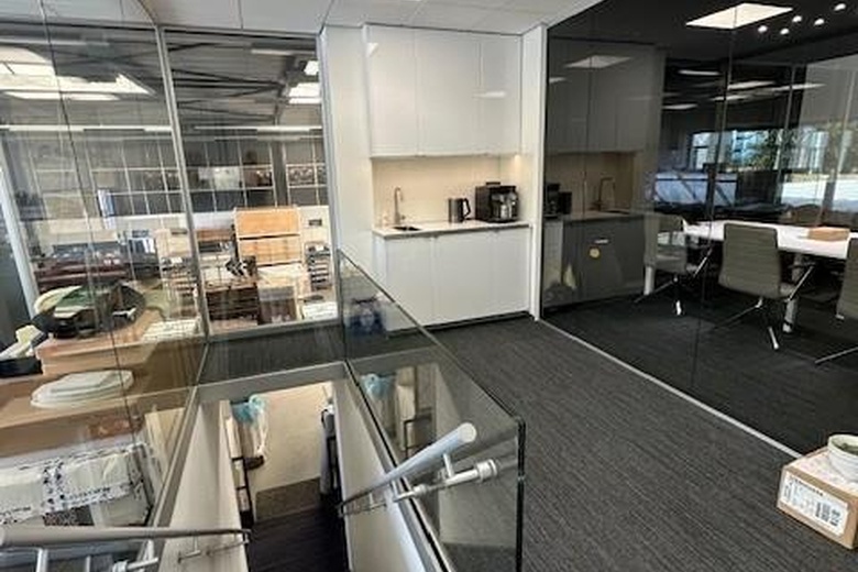 BedrijfsruimteaanRooseindsestraat 19<br/> inHelmond BedrijfsruimteaanRooseindsestraat 19<br/> inHelmond