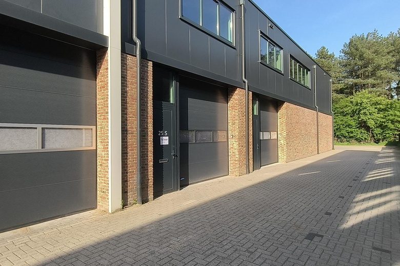 BedrijfsruimteaanDenariusstraat 25 S<br/> inOosterhout BedrijfsruimteaanDenariusstraat 25 S<br/> inOosterhout