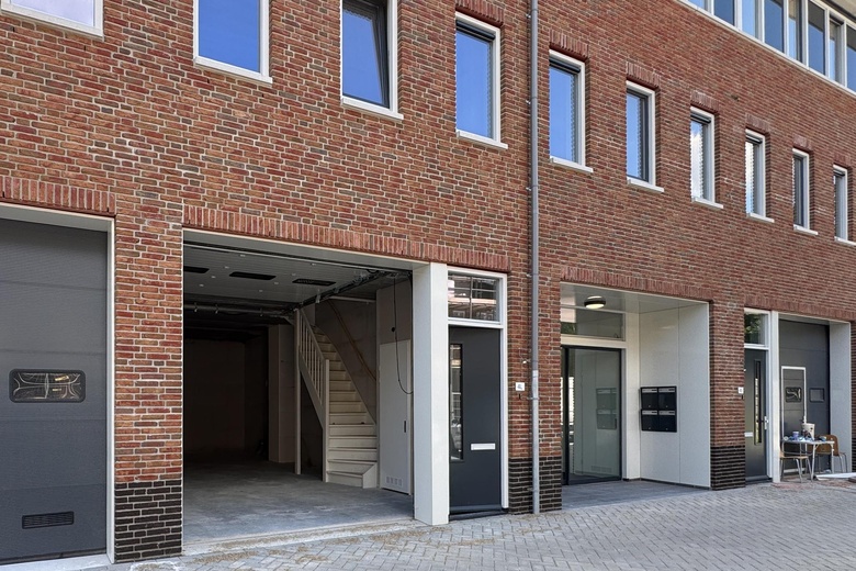 Bekijk foto 1 van Nijverheidslaan 4 L Bekijk foto 1 van Nijverheidslaan 4 L