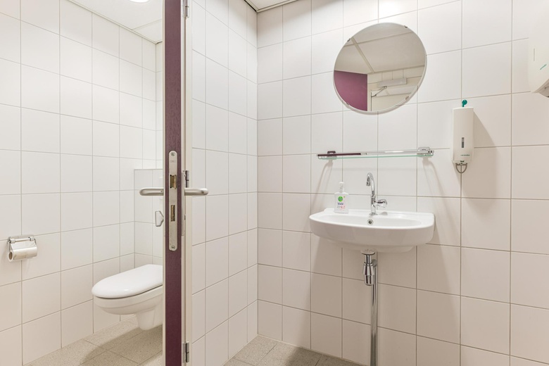 KantoorruimteaanMeentweg 1<br/> inLelystad KantoorruimteaanMeentweg 1<br/> inLelystad