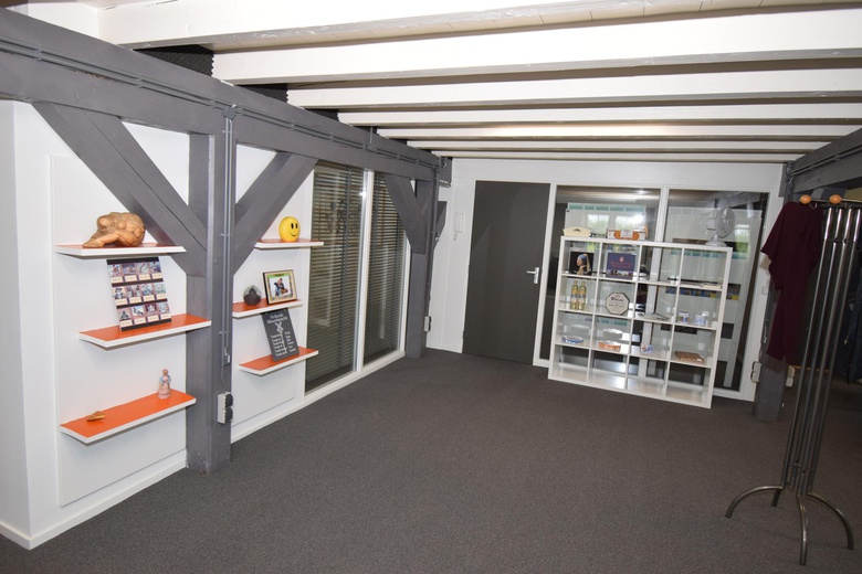 KantoorruimteaanOude Nieuwveenseweg 111 - 113<br/> inNieuwveen KantoorruimteaanOude Nieuwveenseweg 111 - 113<br/> inNieuwveen