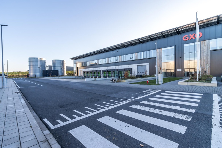 BedrijfsruimteaanTufsteen 3<br/> inHoofddorp BedrijfsruimteaanTufsteen 3<br/> inHoofddorp
