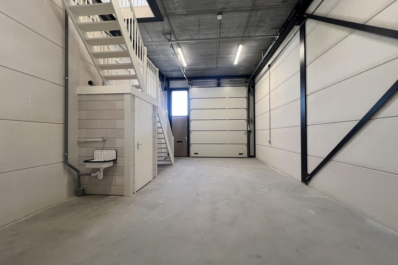 BedrijfsruimteaanHoutkopersstraat 6 E<br/> inZwijndrecht BedrijfsruimteaanHoutkopersstraat 6 E<br/> inZwijndrecht