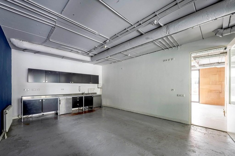 WinkelruimteaanTen Katestraat 67<br/> inAmsterdam WinkelruimteaanTen Katestraat 67<br/> inAmsterdam
