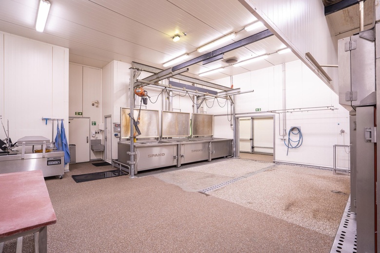 BedrijfsruimteaanIndustrieweg 31 - 33<br/> inWaardenburg BedrijfsruimteaanIndustrieweg 31 - 33<br/> inWaardenburg
