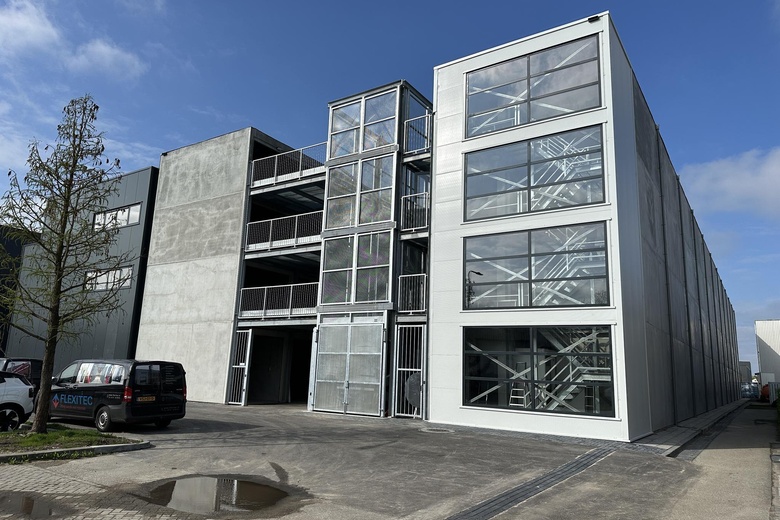 BedrijfsruimteaanConservenweg 71 U42<br/> inRoelofarendsveen