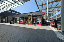 Bekijk foto 3 van Winkelcentrum Woensel 287 Bekijk foto 3 van Winkelcentrum Woensel 287