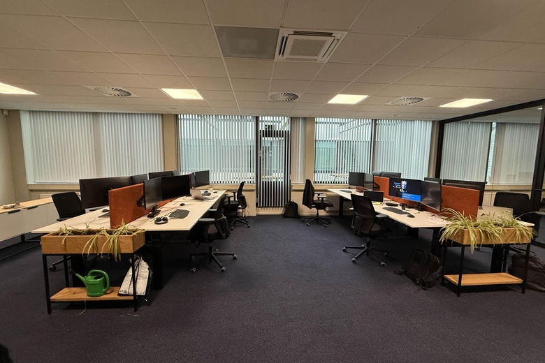 KantoorruimteaanMiddelweg 6 C<br/> inNieuwkuijk