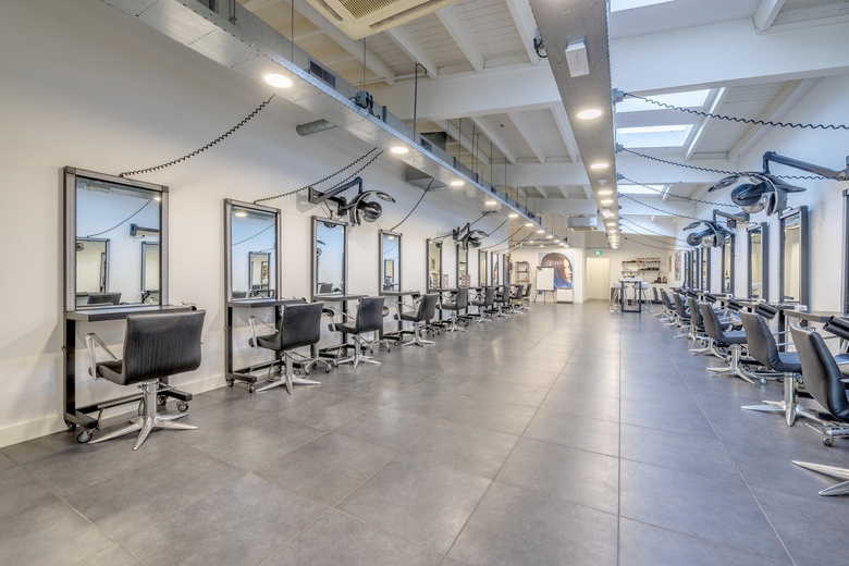 WinkelruimteaanBeekstraat 68<br/> inArnhem WinkelruimteaanBeekstraat 68<br/> inArnhem