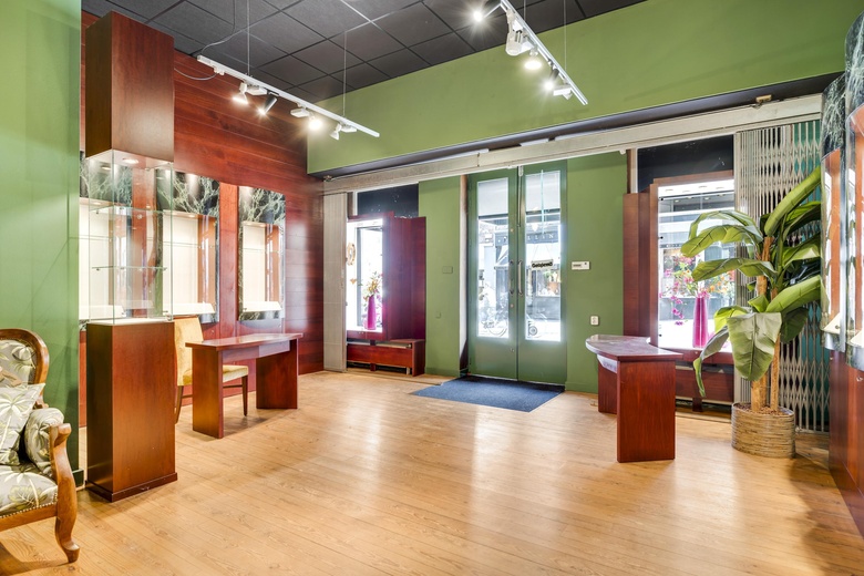 WinkelruimteaanNeerstraat 54 A<br/> inRoermond WinkelruimteaanNeerstraat 54 A<br/> inRoermond