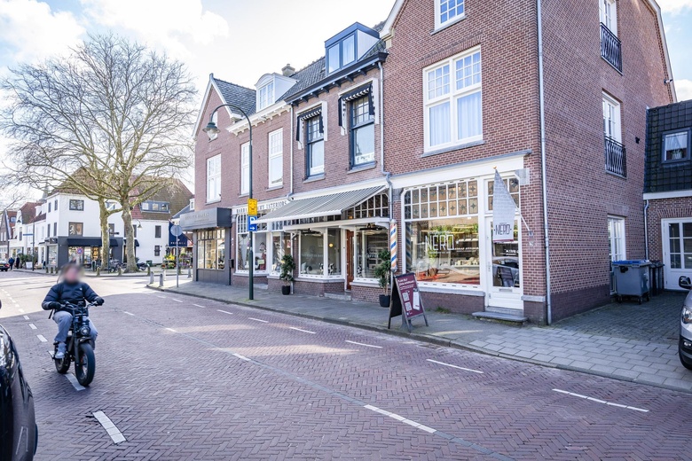 WinkelruimteaanNaarderstraat 29<br/> inLaren WinkelruimteaanNaarderstraat 29<br/> inLaren
