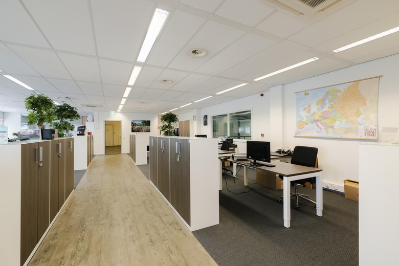 BedrijfsruimteaanVeluwezoom 15<br/> inAlmere BedrijfsruimteaanVeluwezoom 15<br/> inAlmere