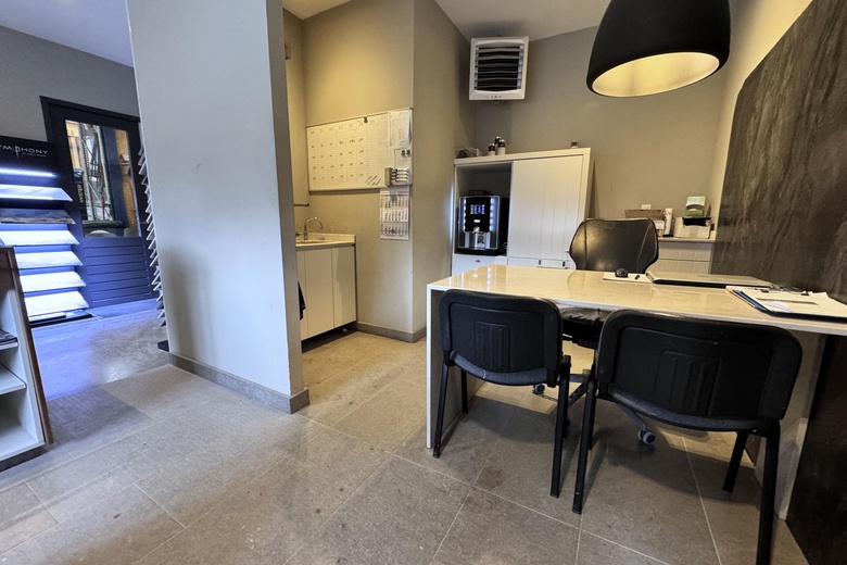 BedrijfsruimteaanDukdalfweg 21<br/> inAlmere