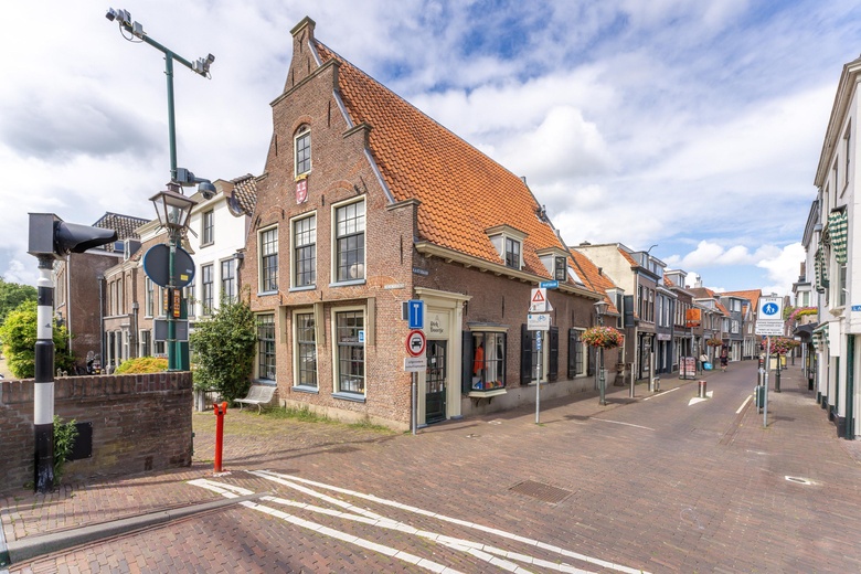 Bekijk foto 1 van Kaatsbaan 2 Bekijk foto 1 van Kaatsbaan 2