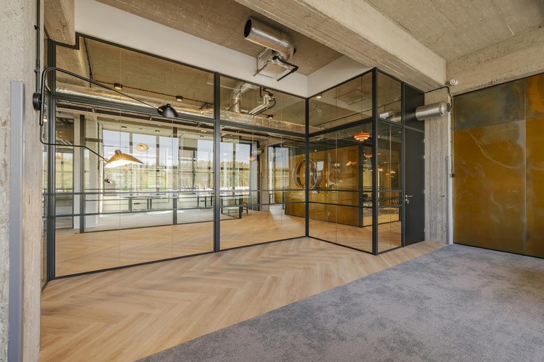 BedrijfsruimteaanHaarlemmerstraatweg 13<br/> inHalfweg