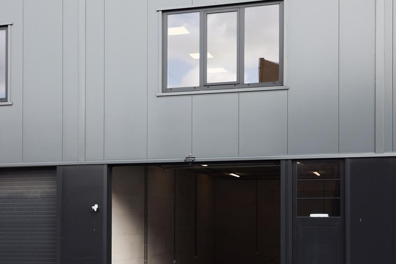 BedrijfsruimteaanVan der Waalsstraat 44 J<br/> inZoetermeer