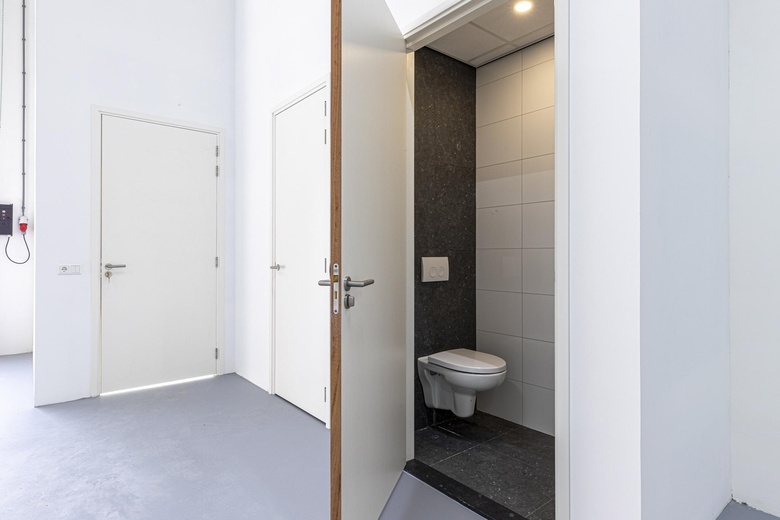 BedrijfsruimteaanAmperestraat 26 a<br/> inNieuwveen BedrijfsruimteaanAmperestraat 26 a<br/> inNieuwveen