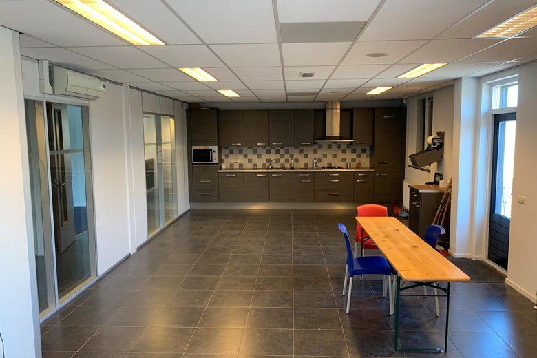 BedrijfsruimteaanHurksestraat 20 D<br/> inEindhoven BedrijfsruimteaanHurksestraat 20 D<br/> inEindhoven
