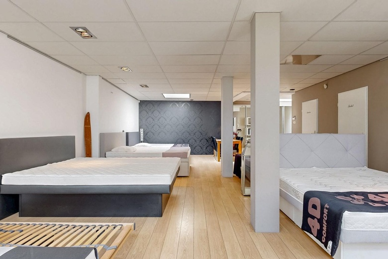 WinkelruimteaanSchuitenberg 6<br/> inRoermond WinkelruimteaanSchuitenberg 6<br/> inRoermond