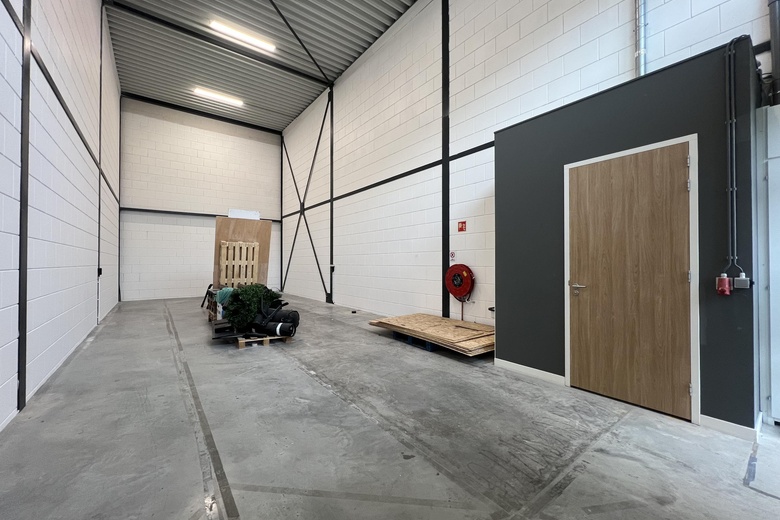 BedrijfsruimteaanReedijk 8 - 11<br/> inHeinenoord