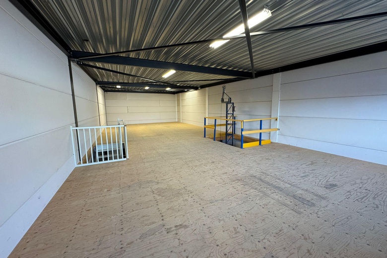 BedrijfsruimteaanKievitsven 64 E<br/> inRosmalen