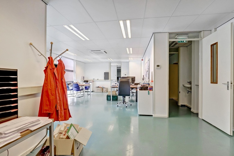 KantoorruimteaanJan van Galenstraat 41<br/> inSchiedam KantoorruimteaanJan van Galenstraat 41<br/> inSchiedam
