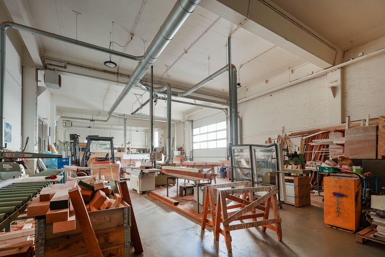 BedrijfsruimteaanRhoneweg 20<br/> inAmsterdam