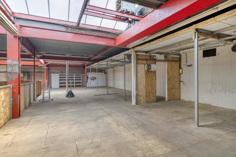 BedrijfsruimteaanIndustrieweg 2 E<br/> inMaassluis BedrijfsruimteaanIndustrieweg 2 E<br/> inMaassluis