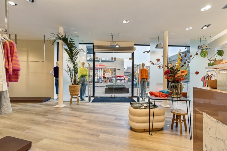 WinkelruimteaanRaadhuisstraat 108<br/> inHoogerheide WinkelruimteaanRaadhuisstraat 108<br/> inHoogerheide
