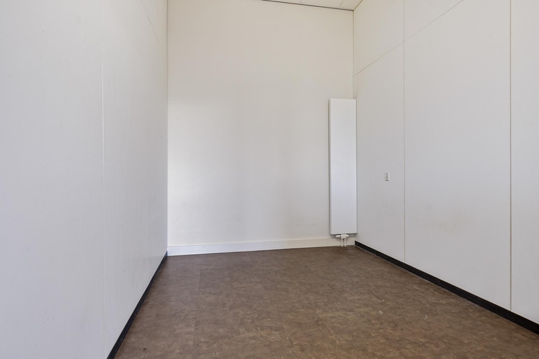 BedrijfsruimteaanPoortland 210<br/> inAmsterdam BedrijfsruimteaanPoortland 210<br/> inAmsterdam