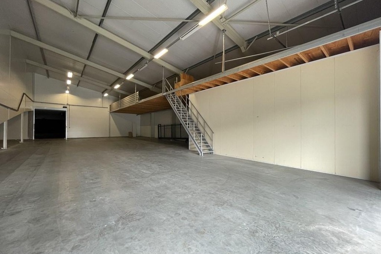 BedrijfsruimteaanLegmeerdijk 169 A<br/> inAalsmeer