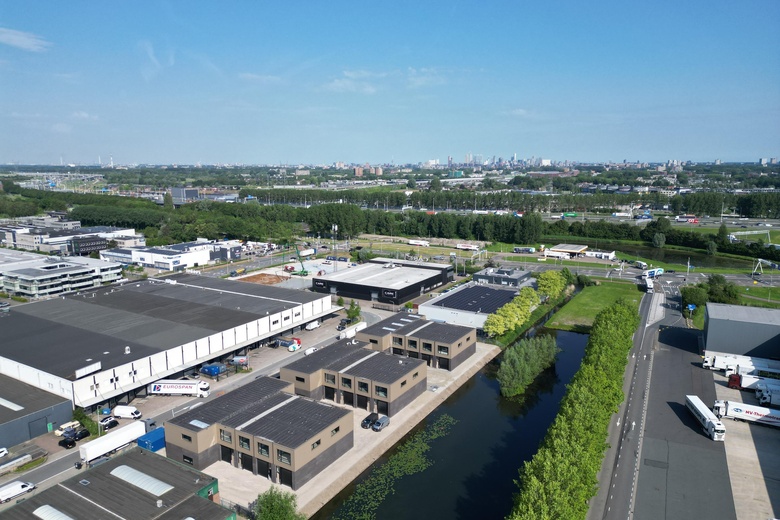 BedrijfsruimteaanOosteinde 5 b 13<br/> inBarendrecht